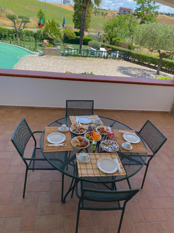 Il Nido Delle Rondini Bed & Breakfast Grottole Dış mekan fotoğraf