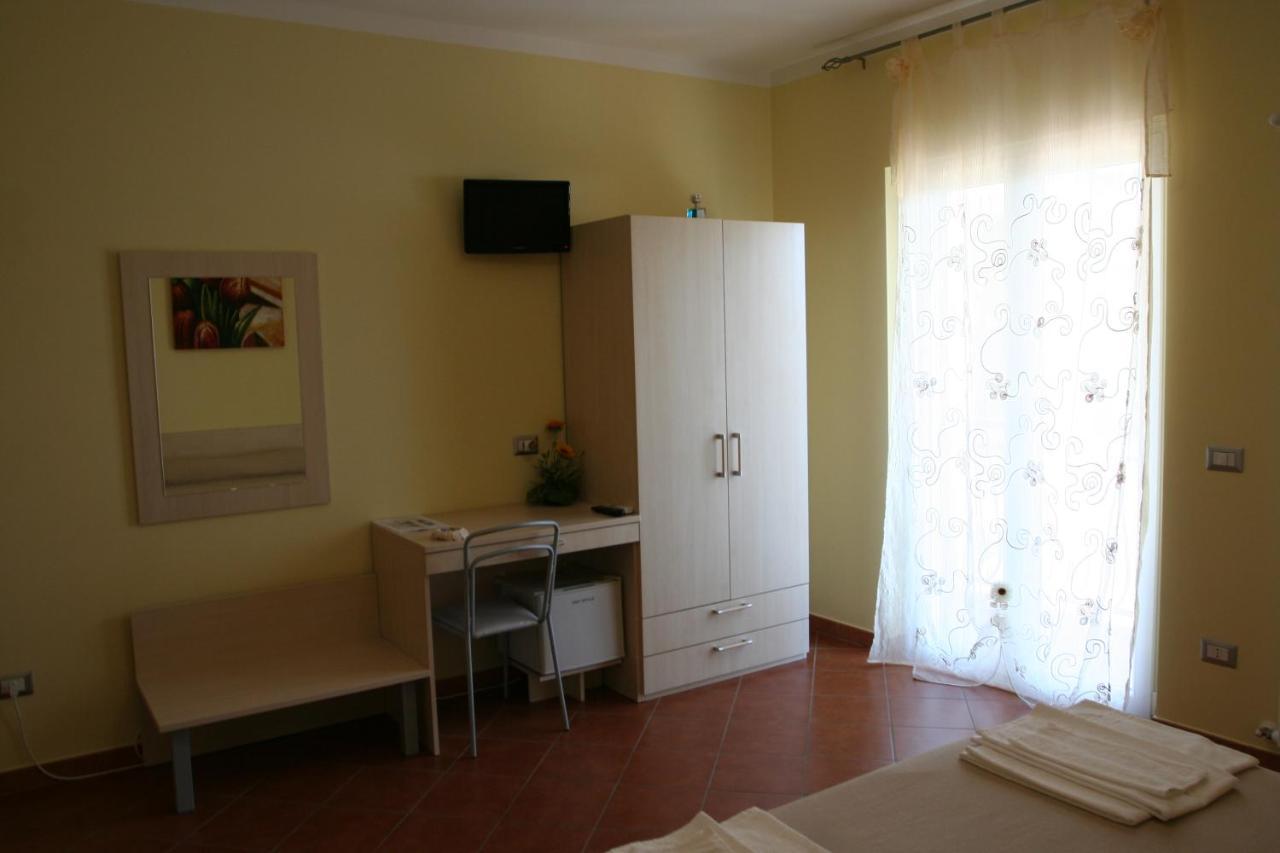 Il Nido Delle Rondini Bed & Breakfast Grottole Dış mekan fotoğraf